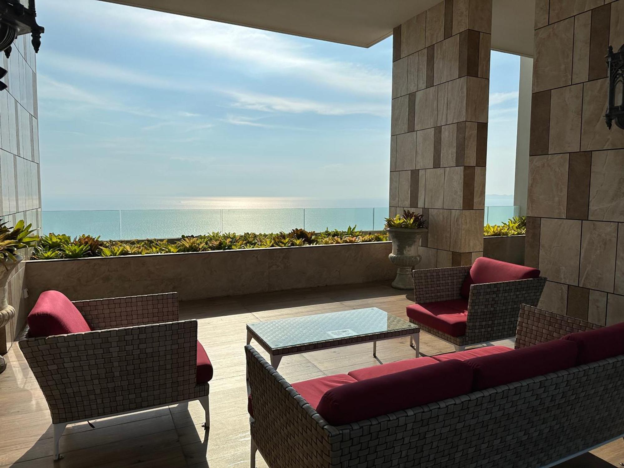 芭提雅高层海景奢华公寓the Riviera Jomtien生香家直达海滩2704 Экстерьер фото
