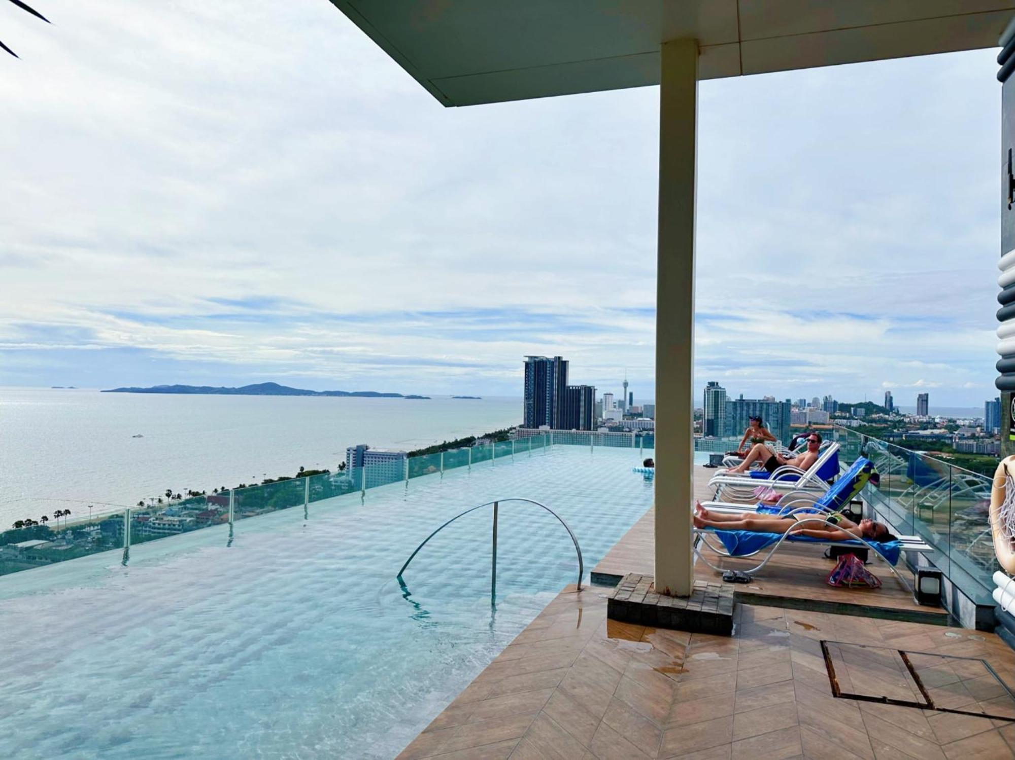 芭提雅高层海景奢华公寓the Riviera Jomtien生香家直达海滩2704 Экстерьер фото