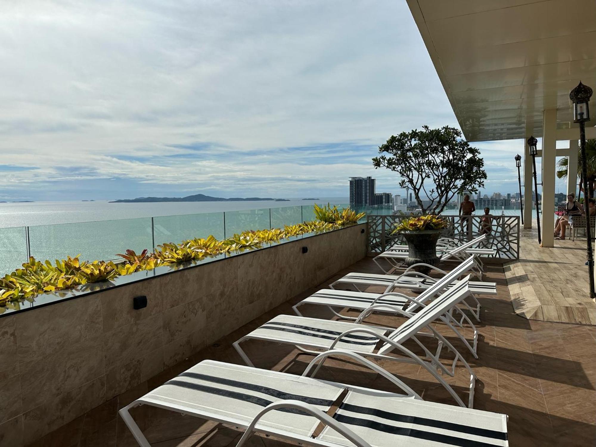 芭提雅高层海景奢华公寓the Riviera Jomtien生香家直达海滩2704 Экстерьер фото