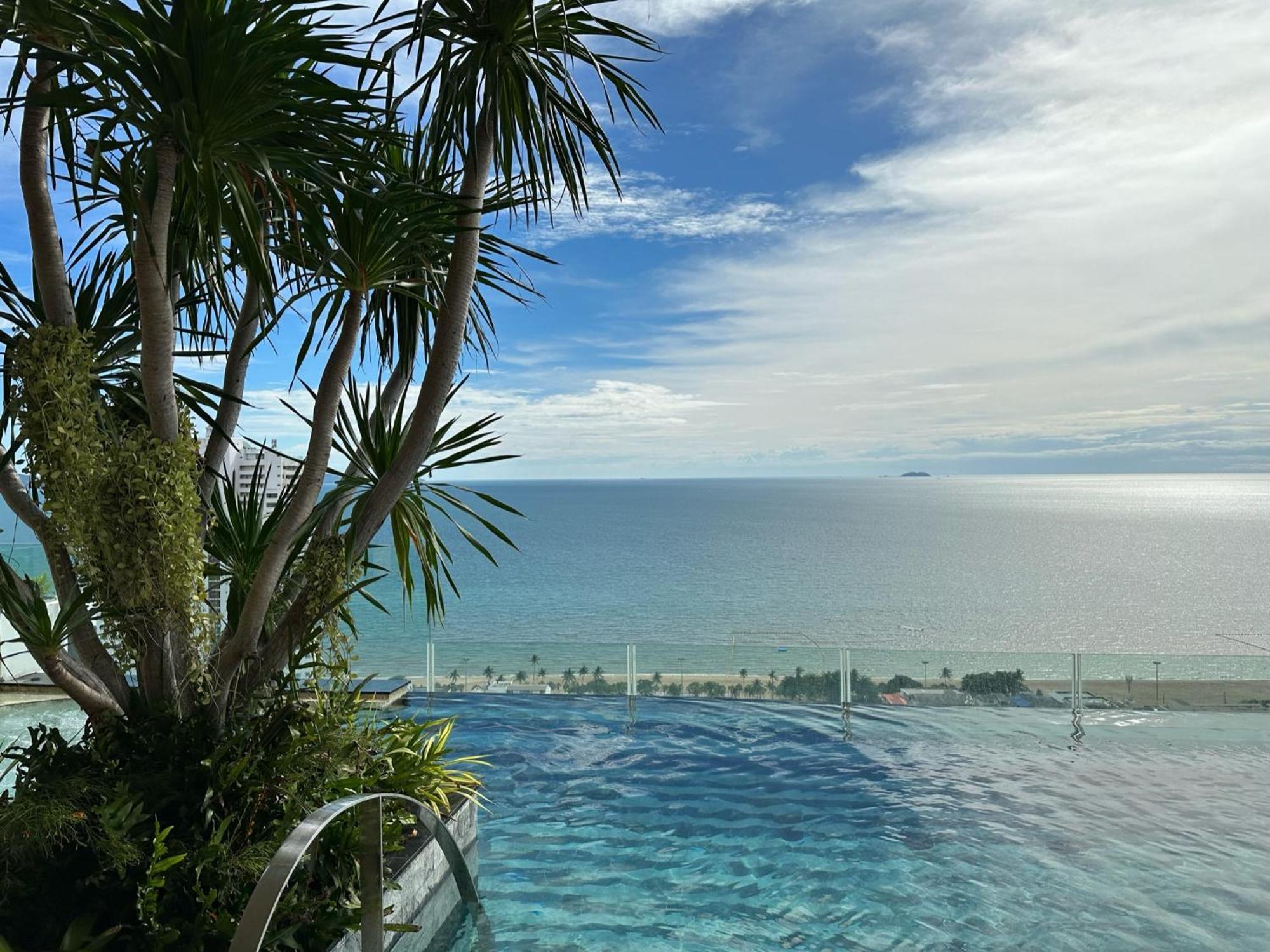 芭提雅高层海景奢华公寓the Riviera Jomtien生香家直达海滩2704 Экстерьер фото
